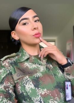 Guzman Rica Militar Culona +2Videos 6